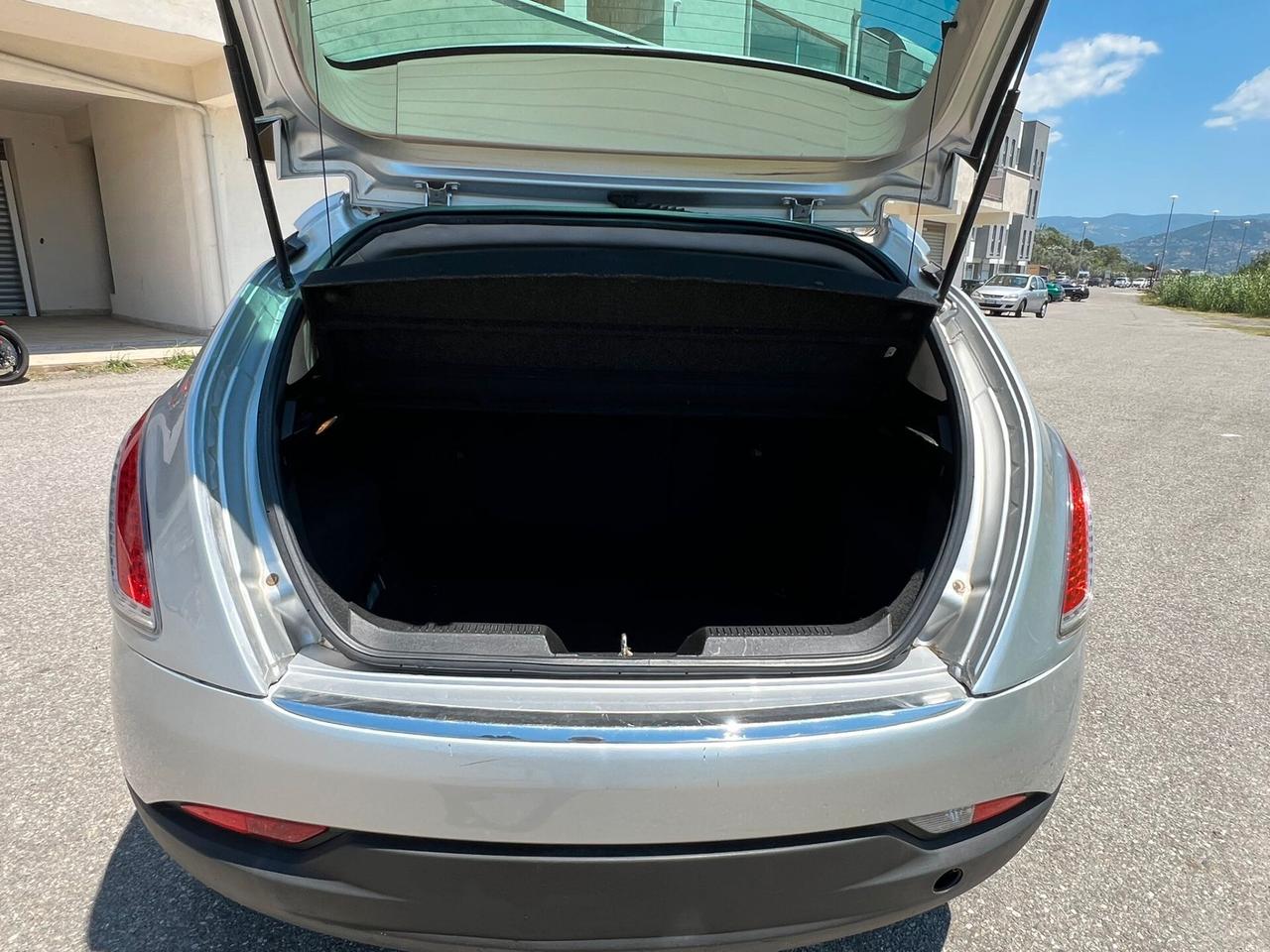 Lancia Delta 1.6 MJT DPF Platino