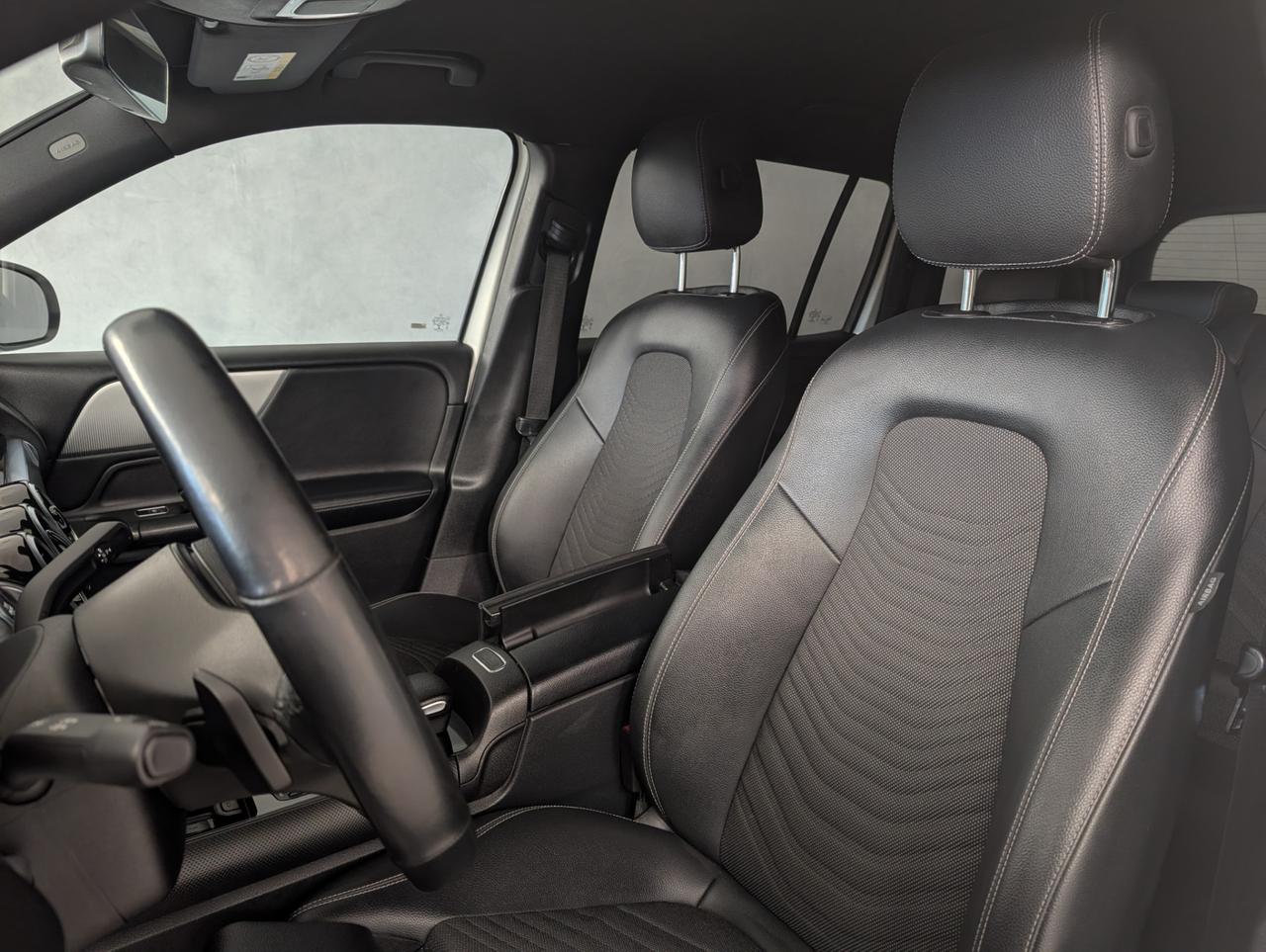 Mercedes-Benz GLB 200 200d Automatic Sport