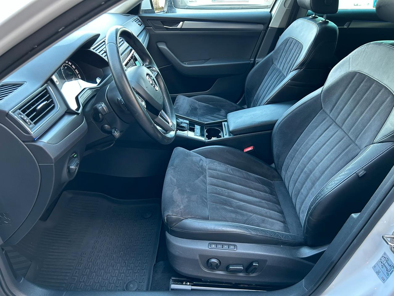 Skoda Superb 2.0 TDI 190 CV SCR DSG Wagon Ambition