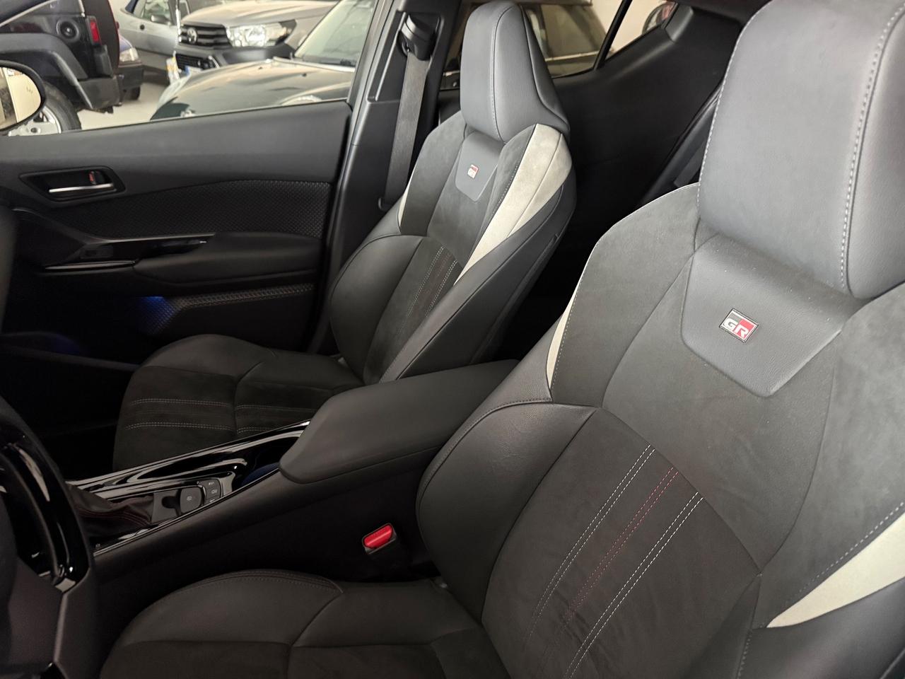 Toyota C-HR 2.0 Hybrid E-CVT GR Sport