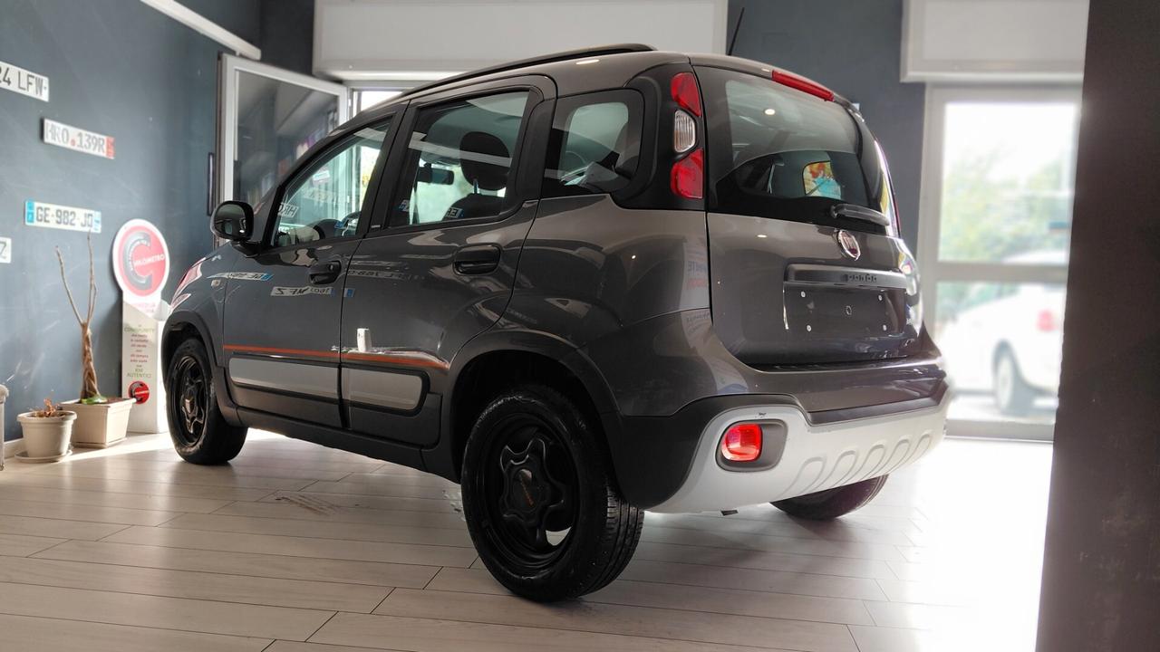 Fiat Panda 1.0 FireFly S&S Hybrid Garmin