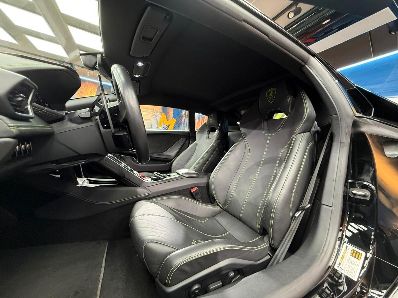 Lamborghini Huracan Huracán 5.2 V10 EVO (400)