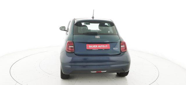 FIAT 500e Berlina 42 kWh La Prima