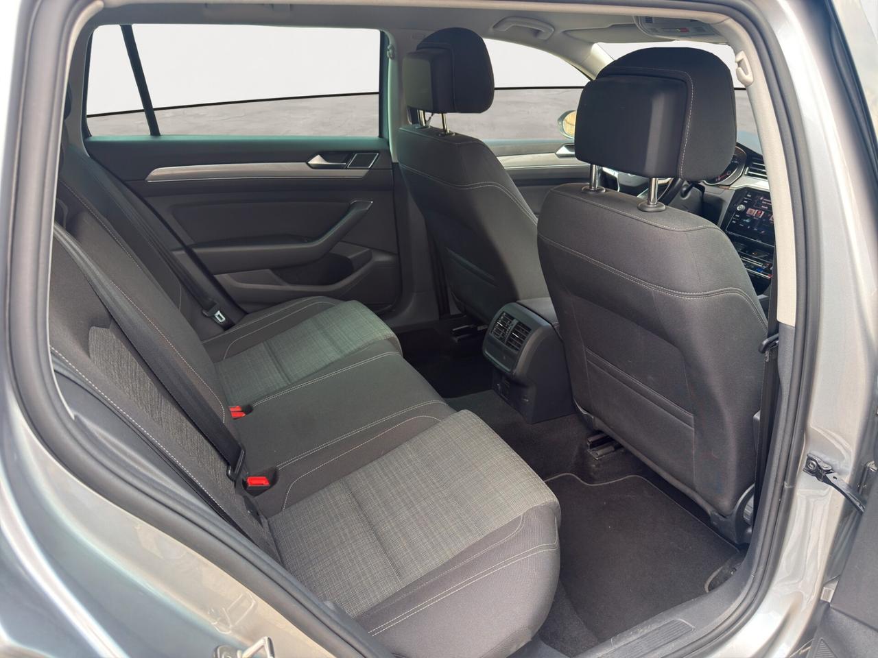 Volkswagen Passat Var. 2.0 TDI 150 Cv DSG Business - 2022