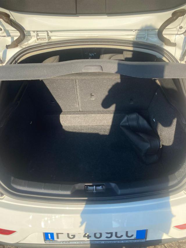 VOLVO V40 D2 Business NEO PATENTATO