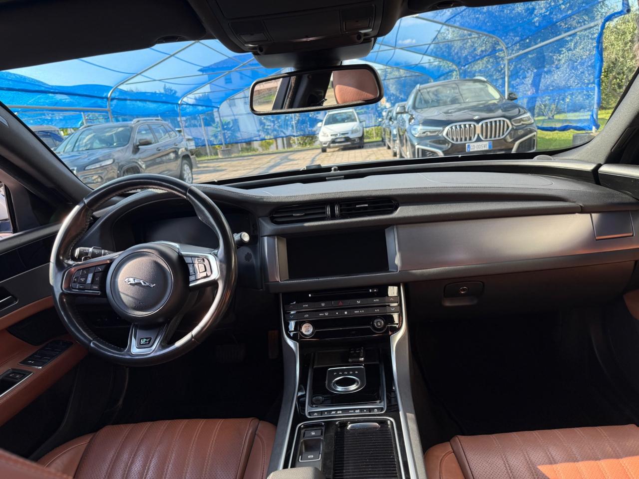 Jaguar XF 2.0 D 180 CV AWD aut. R-Sport
