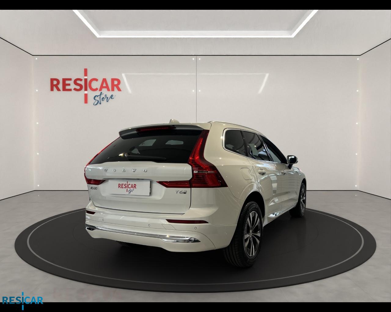VOLVO XC60 RECHARGE T6 AWD PLUG-IN CORE BRIGHT