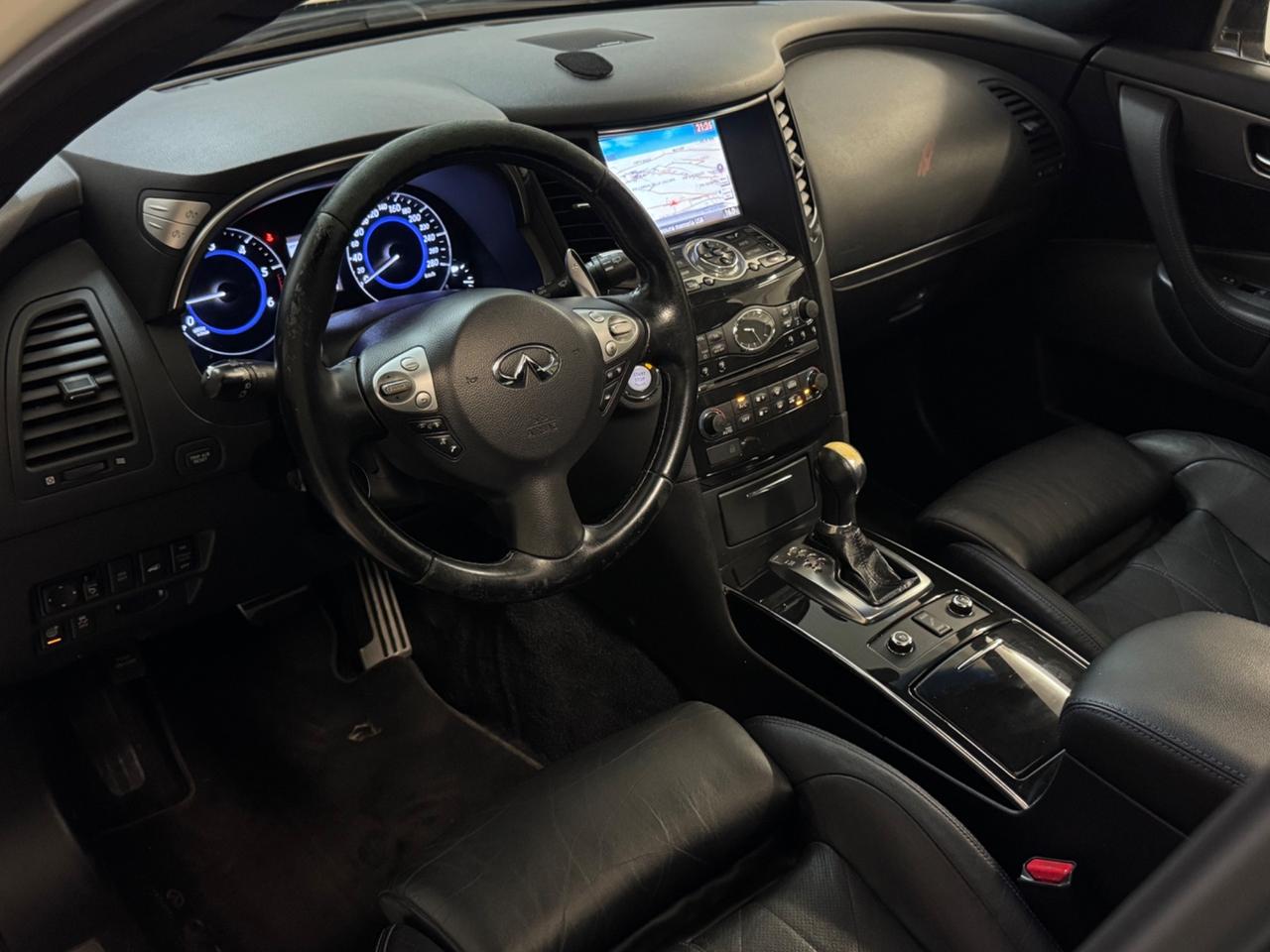 Infiniti QX70 S 3.0D V6 238cv Full