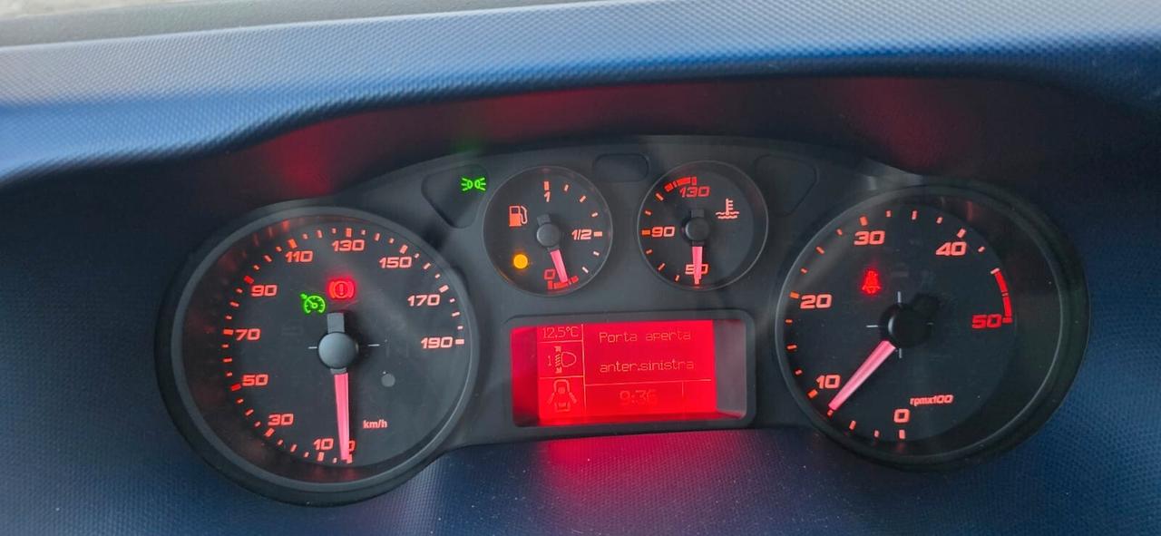 Iveco Daily 35C14 2.3 HPT Furgone GEMELLATO 3 POSTI