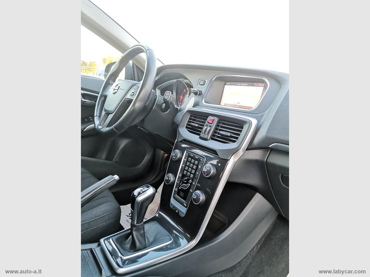 VOLVO V40 D2 Kinetic