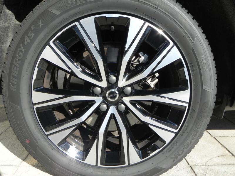 Volvo XC 60 XC60 B4 (d) automatico Plus Dark