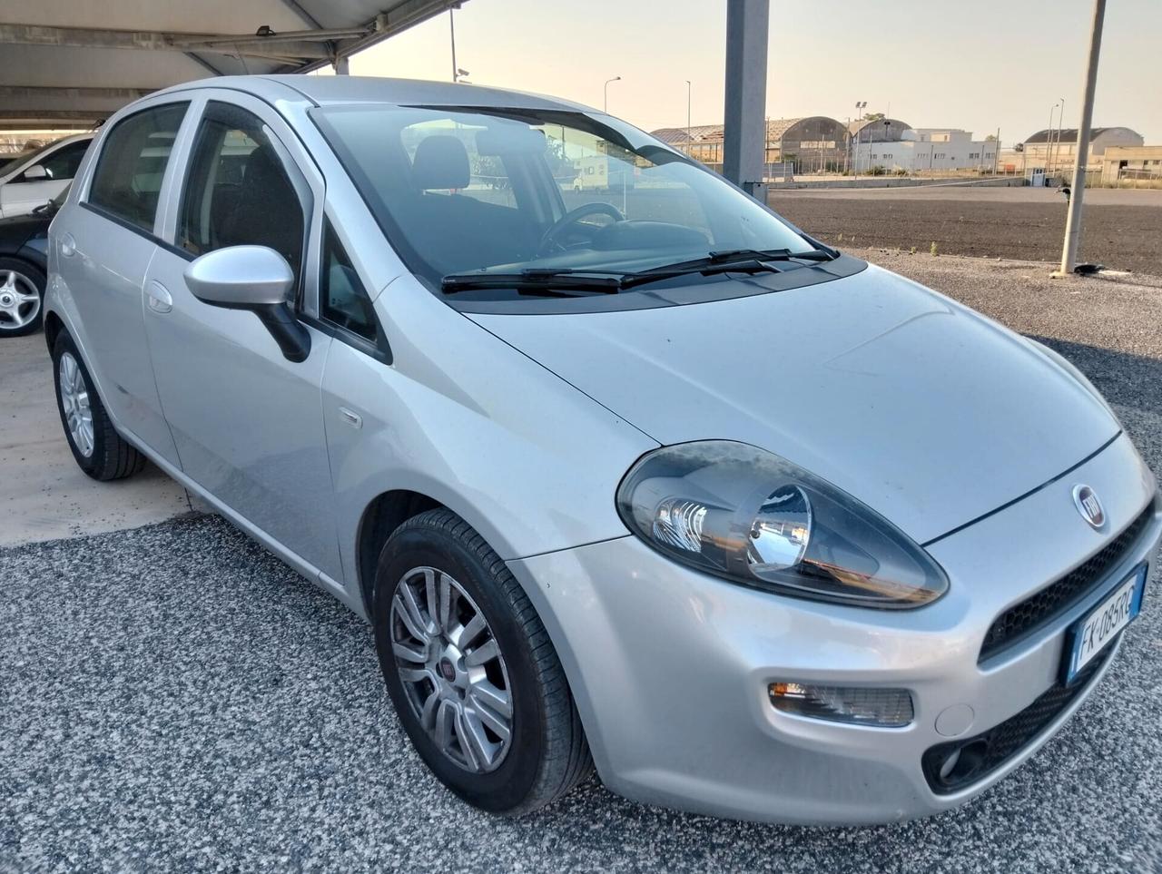 Fiat Punto 1.3 MJT II S&S 95 CV 5 porte Street 2017