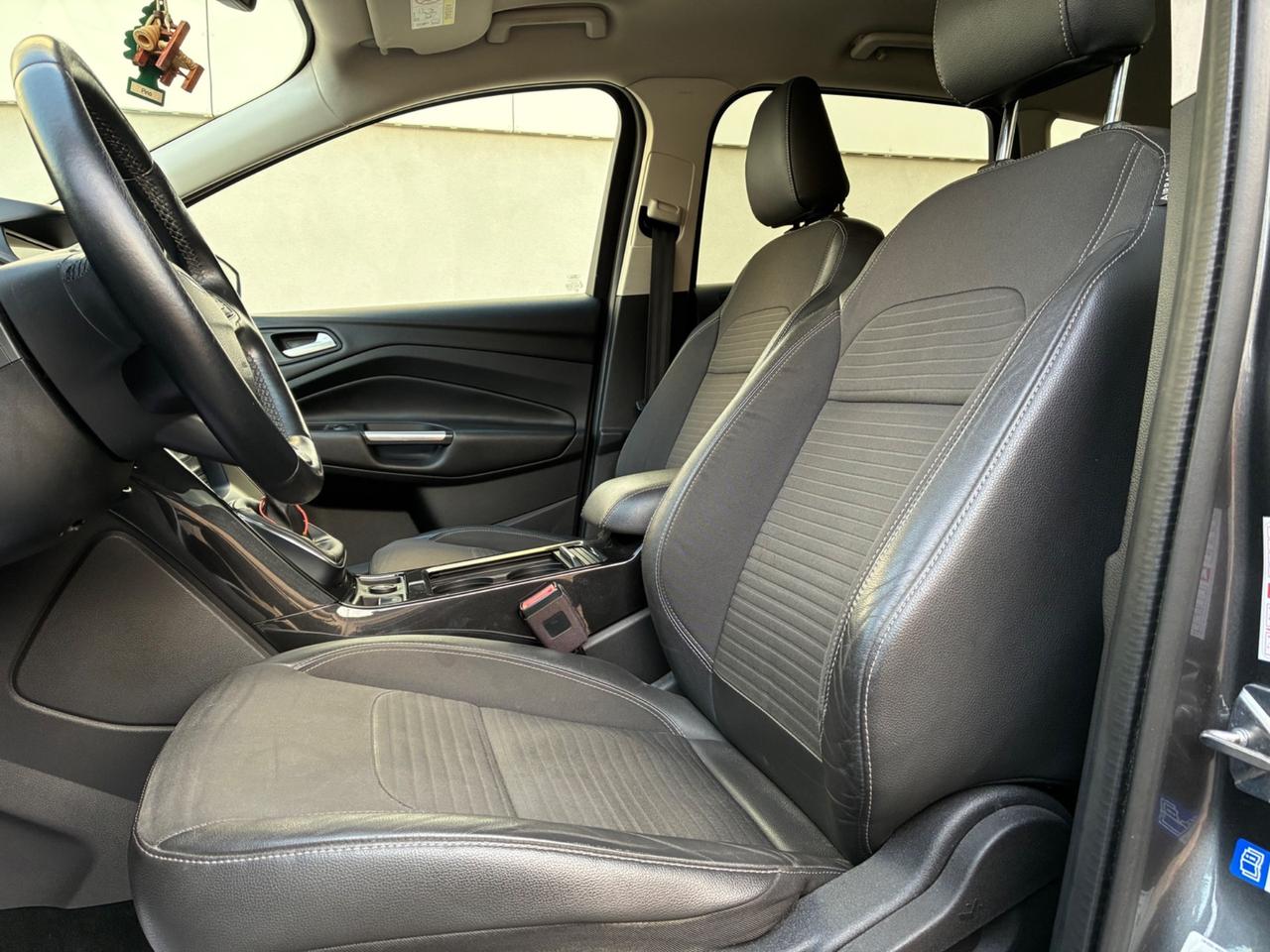 Ford Kuga 1.5 TDCI 120 CV S&S 2WD Titanium