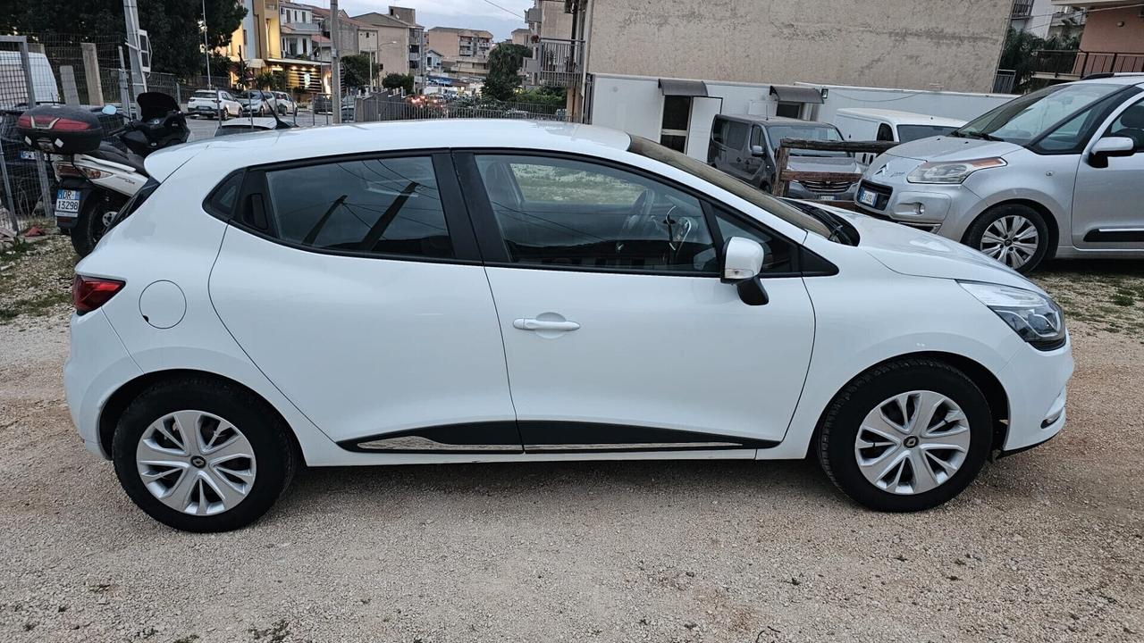 RENAULT CLIO 1.5 DCI 90CV LIFE 2019 (AUTOCARRO 4P) € 6.900,00