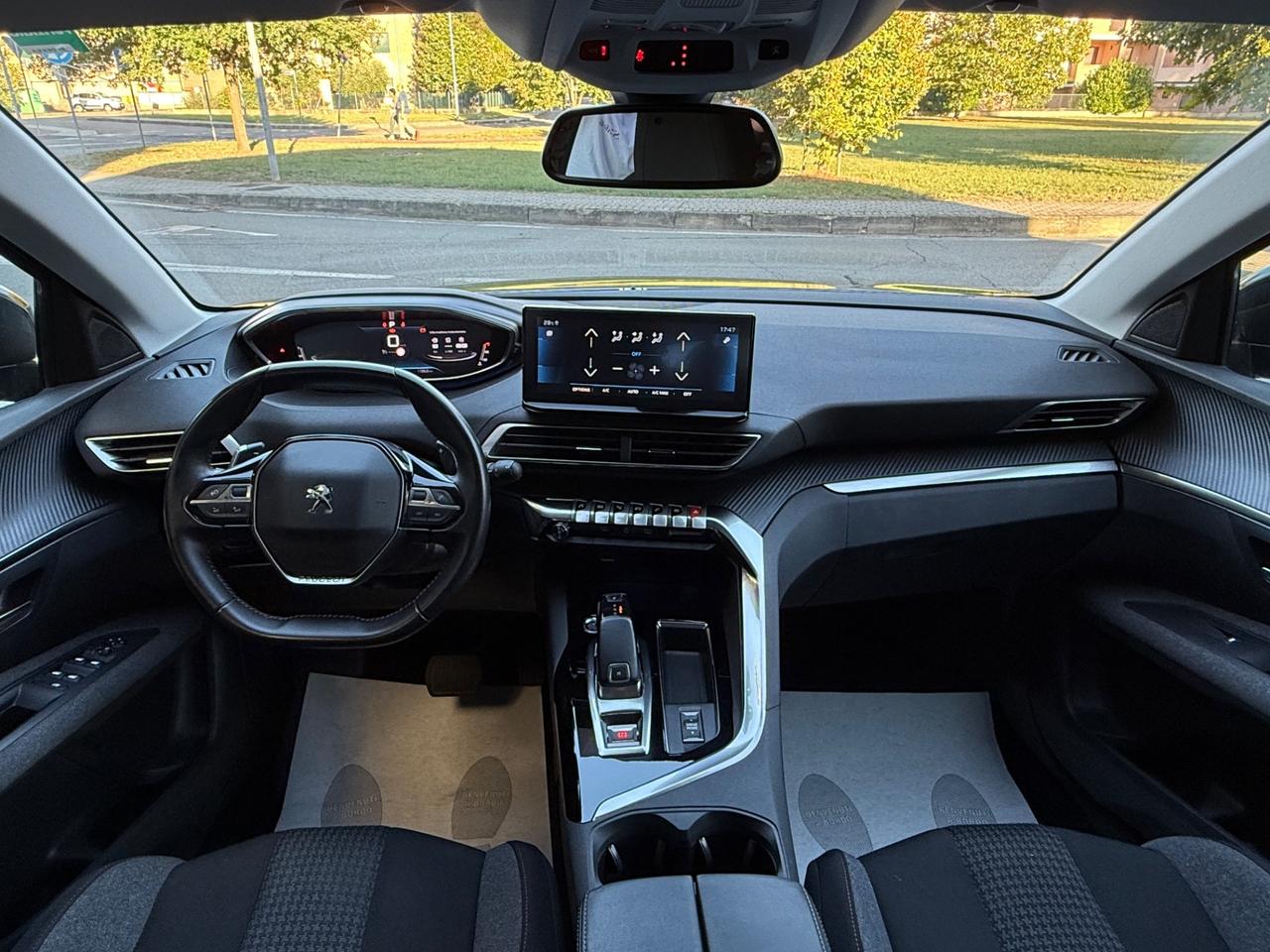 Peugeot 3008 BlueHDi 130 S&S EAT8 Active Pack