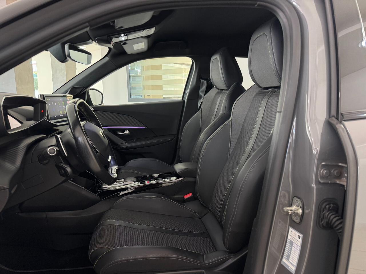 Peugeot 2008 1.2 PureTech 130cv EAT8 GT