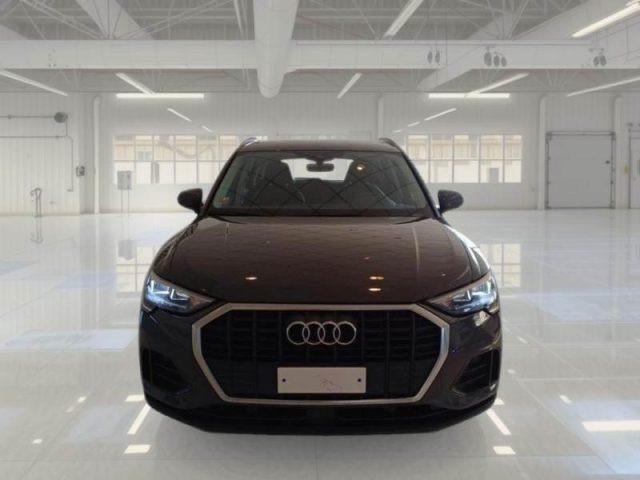 AUDI Q3 35 TDI quattro S tronic Business