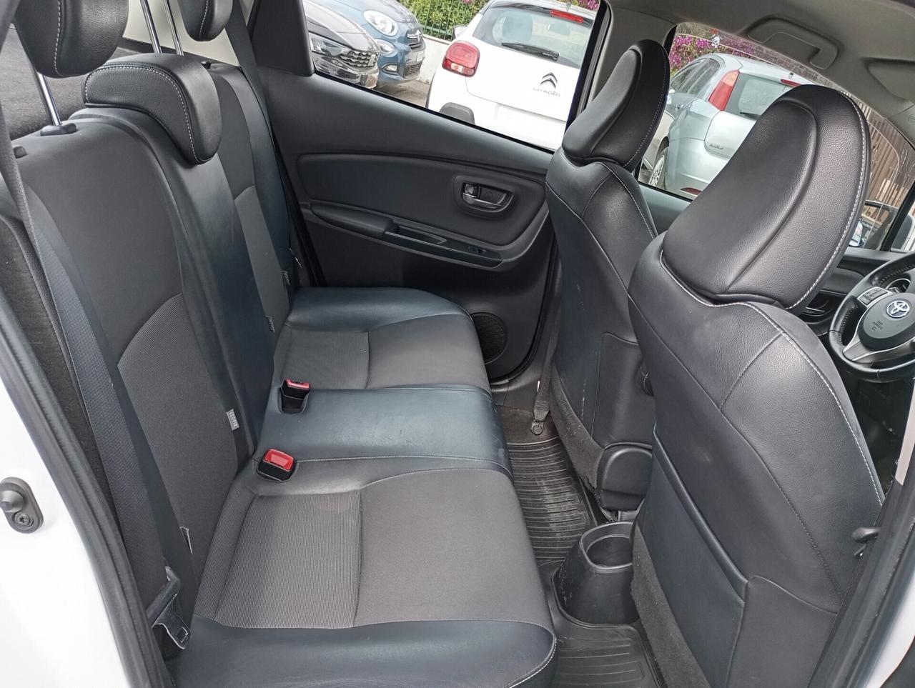 Toyota Yaris 5P 1.4 D-4D Lounge