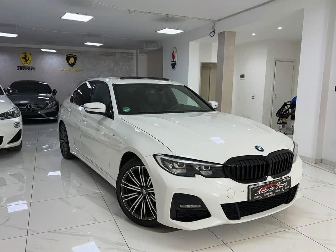 BMW 318 M-SPORT TETTO PANORAMICO APRIBILE,FULL OPTIONAL