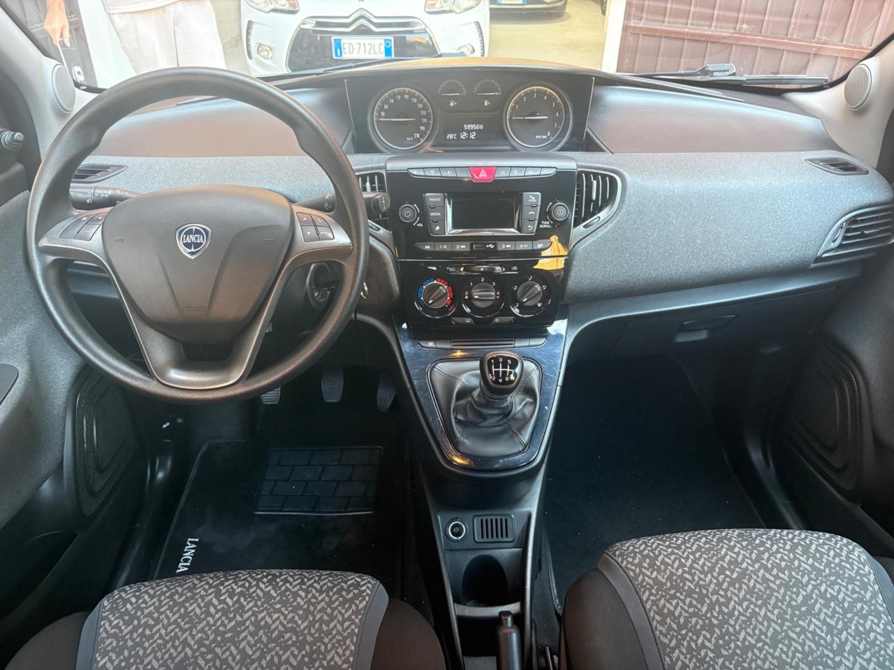 Lancia Ypsilon 1.0 FireFly 5 porte S&S Hybrid Ecochic A. Ferretti