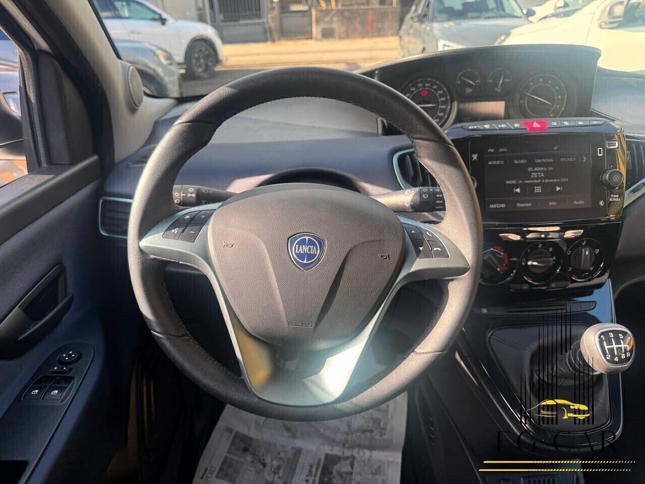 Lancia Ypsilon 1.0 FireFly 5 porte S&S Hybrid Gold