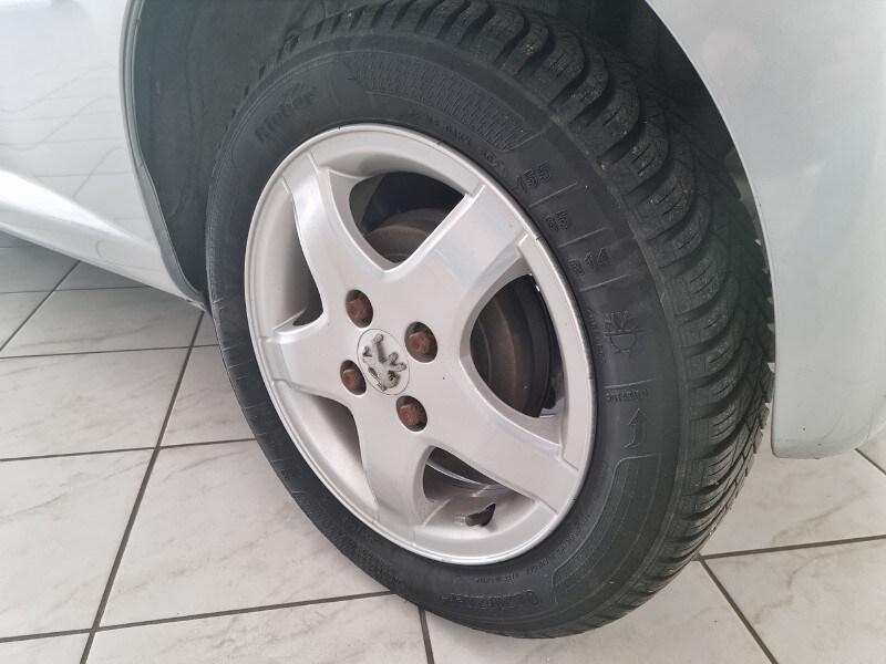 PEUGEOT 107 1.4 HDi 3p. Plaisir