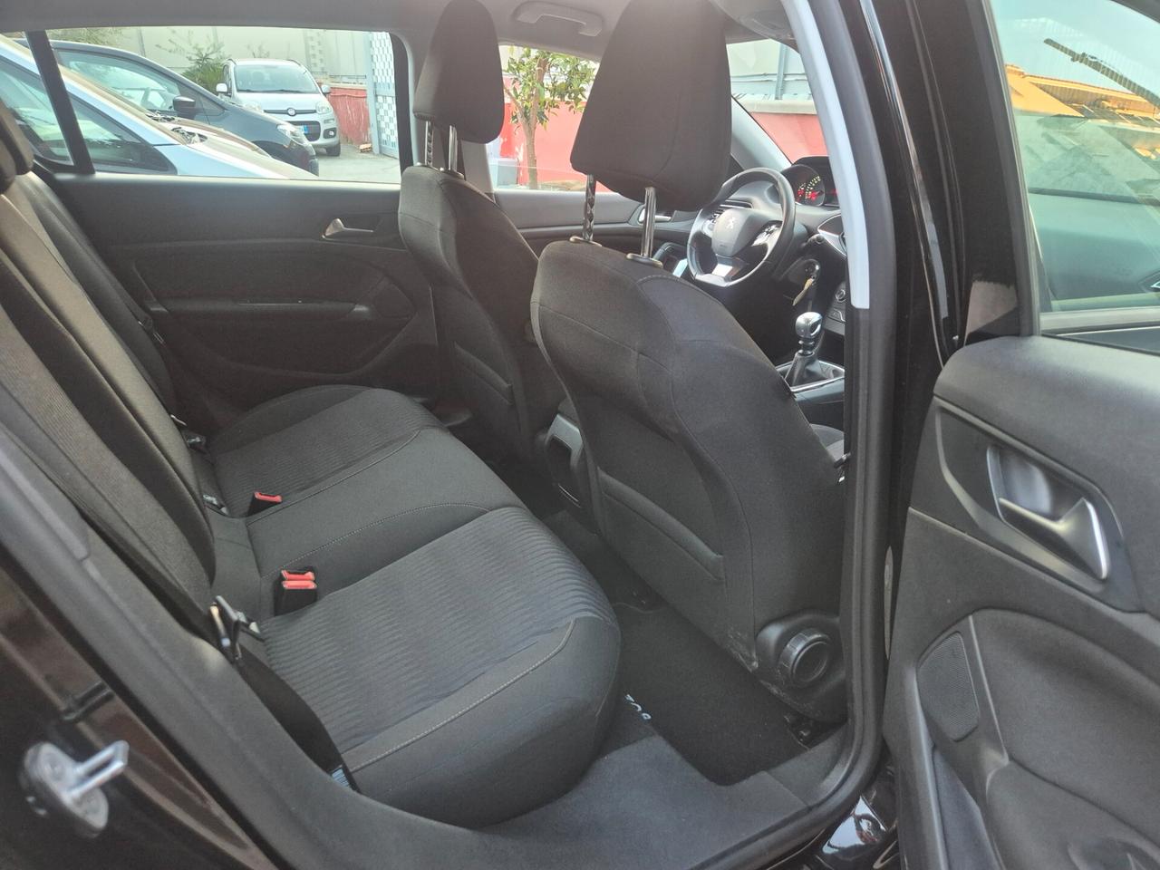 Peugeot 308 1.6 e-HDi 115 CV Stop&Start Active
