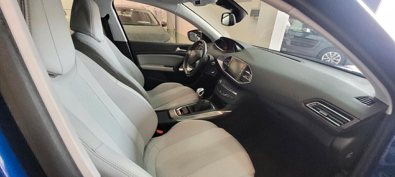 Peugeot 308 1.2 Turbo 130CV Allure solo 39.000 km