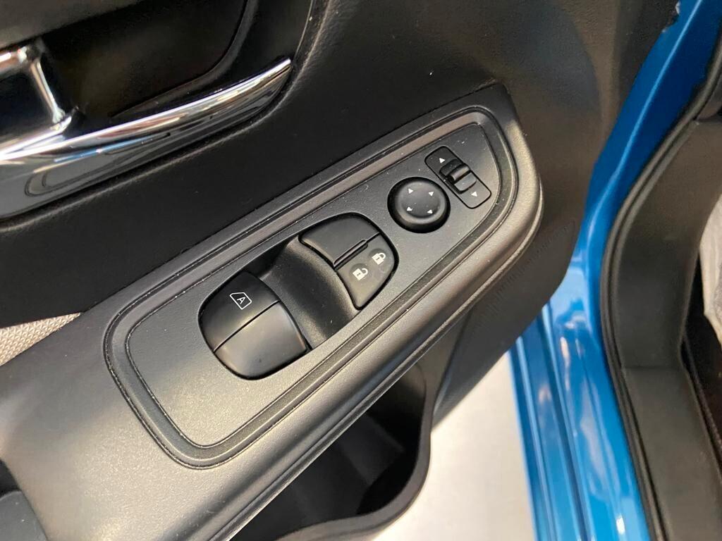 Nissan Micra ACENTA 1.0 IG 71 5 p. 61000 KM