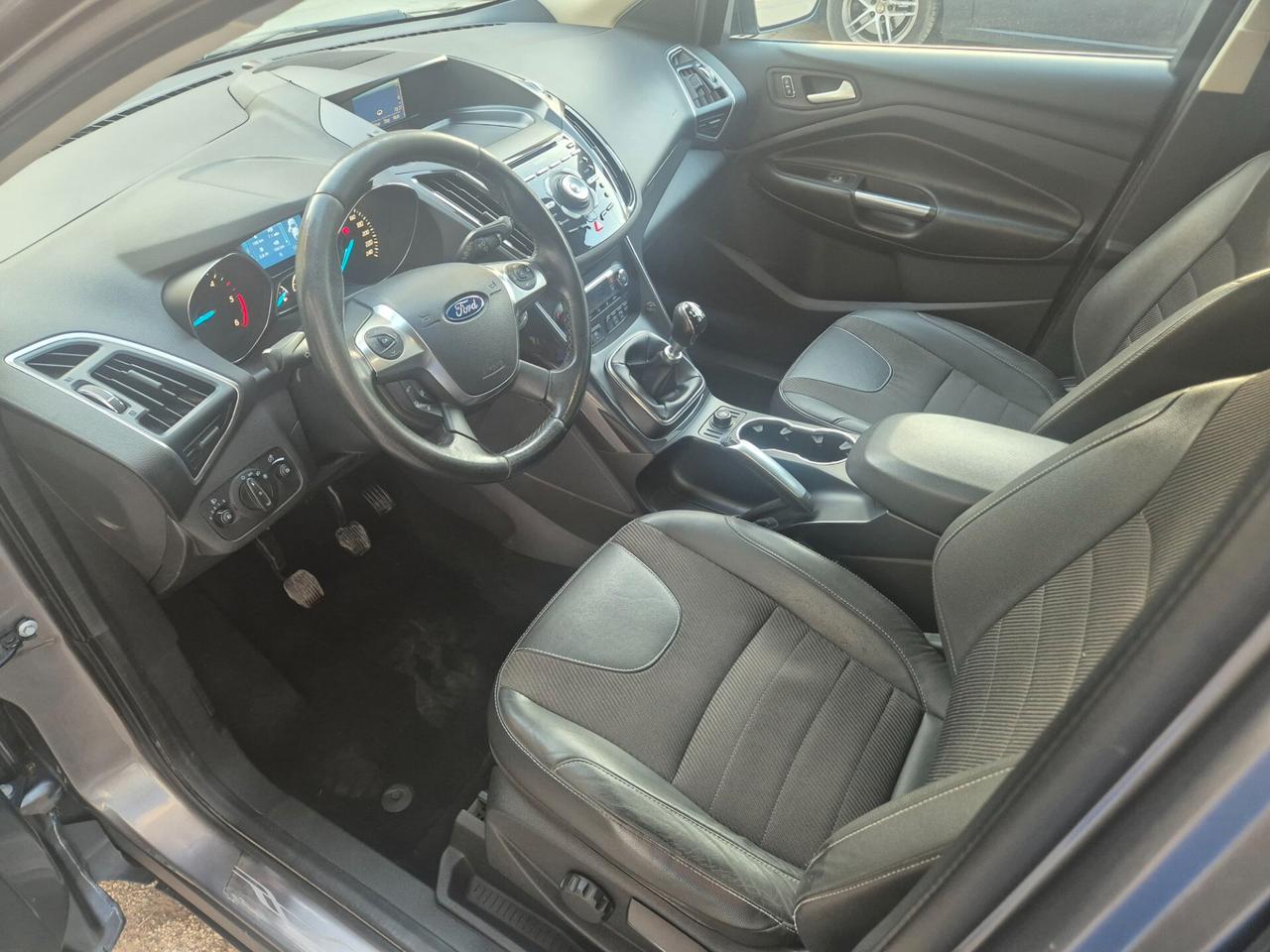 FORD KUGA ANNO 2014 2.0 TDCI 140 CV TITANIUM KM CERTIF