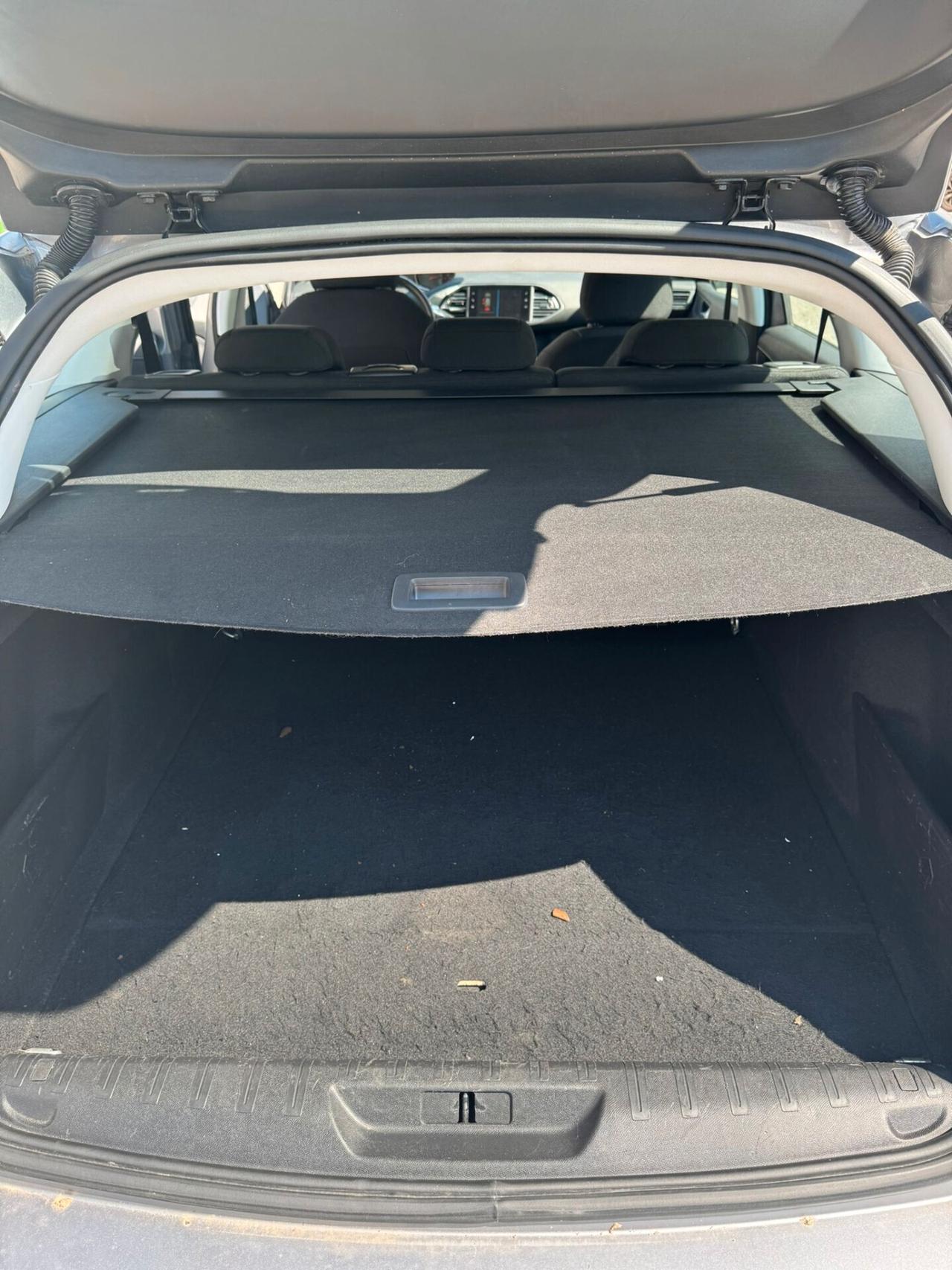 Peugeot 308 BlueHDi 120 S&S SW Active