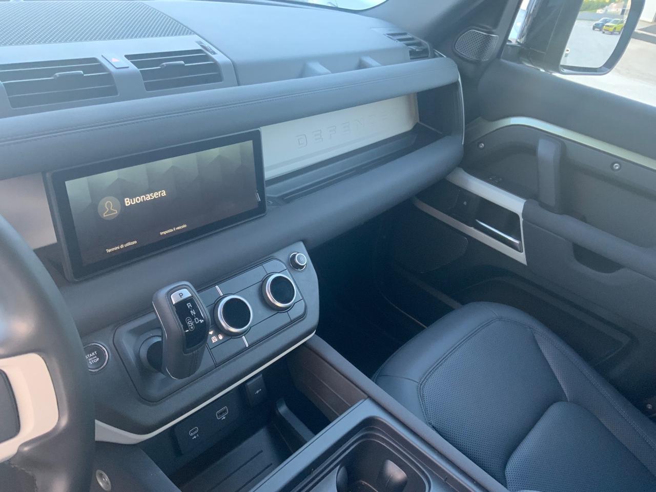 Land Rover Defender 110 3.0D I6 200 CV AWD Auto X-Dynamic SE IVA ESCLUSA