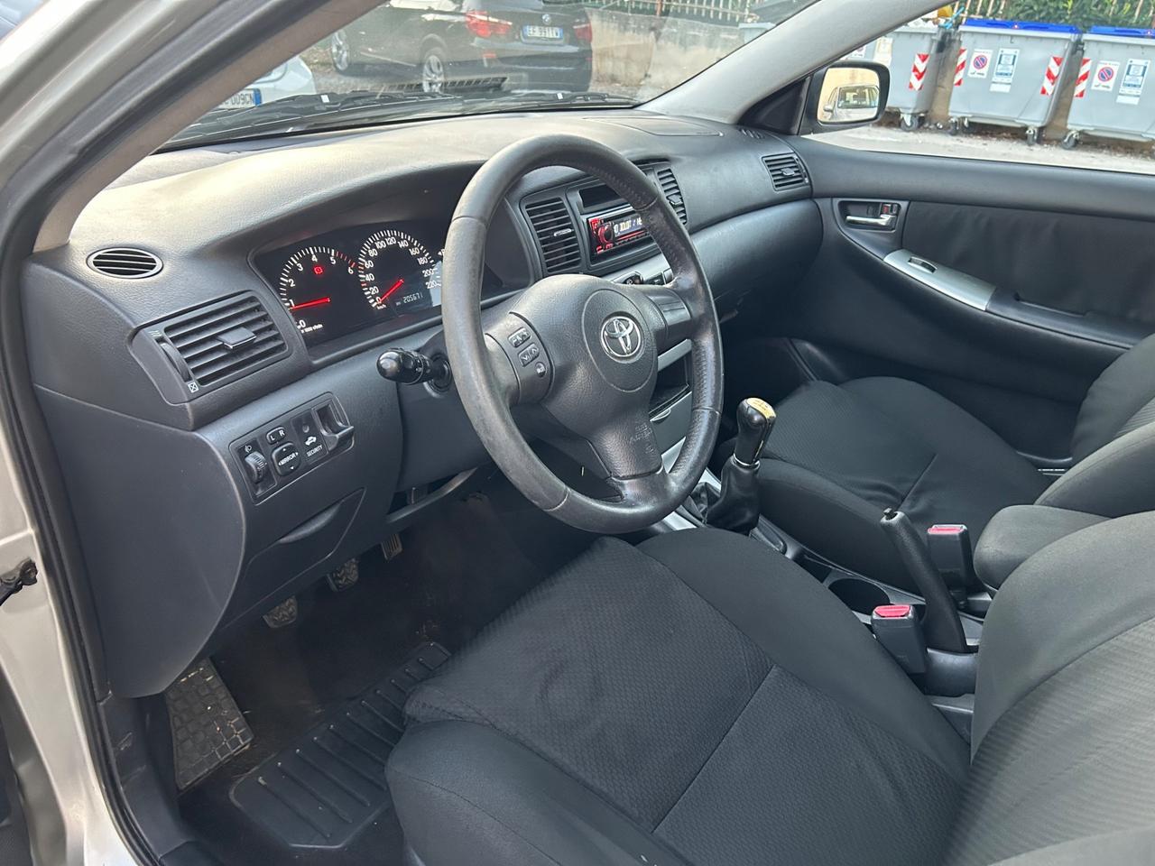 Toyota Corolla 2.0 16V D-4D 5 porte Sol