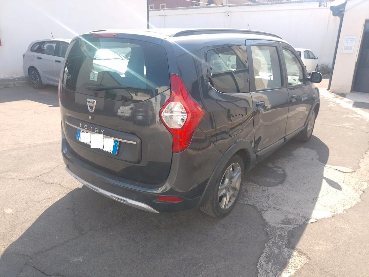 Dacia Lodgy Stepway 1.5 Blue dCi 8V 115CV 7 posti