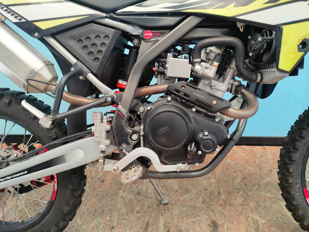 Fantic Motor XEF 125: divertente e potente