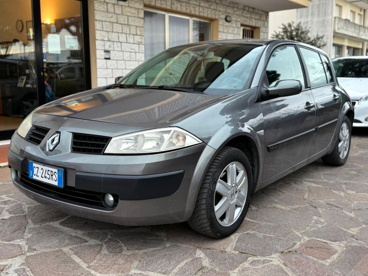 Renault Megane 1.6 16V GPL