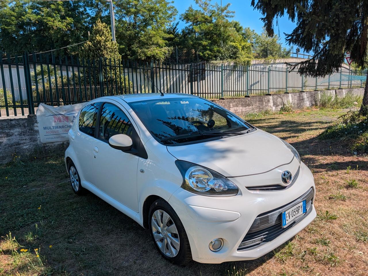 Toyota Aygo 1.0 12V VVT-i 5 porte Lounge Connect UNICO PROPRIETARIO OK NEOP.
