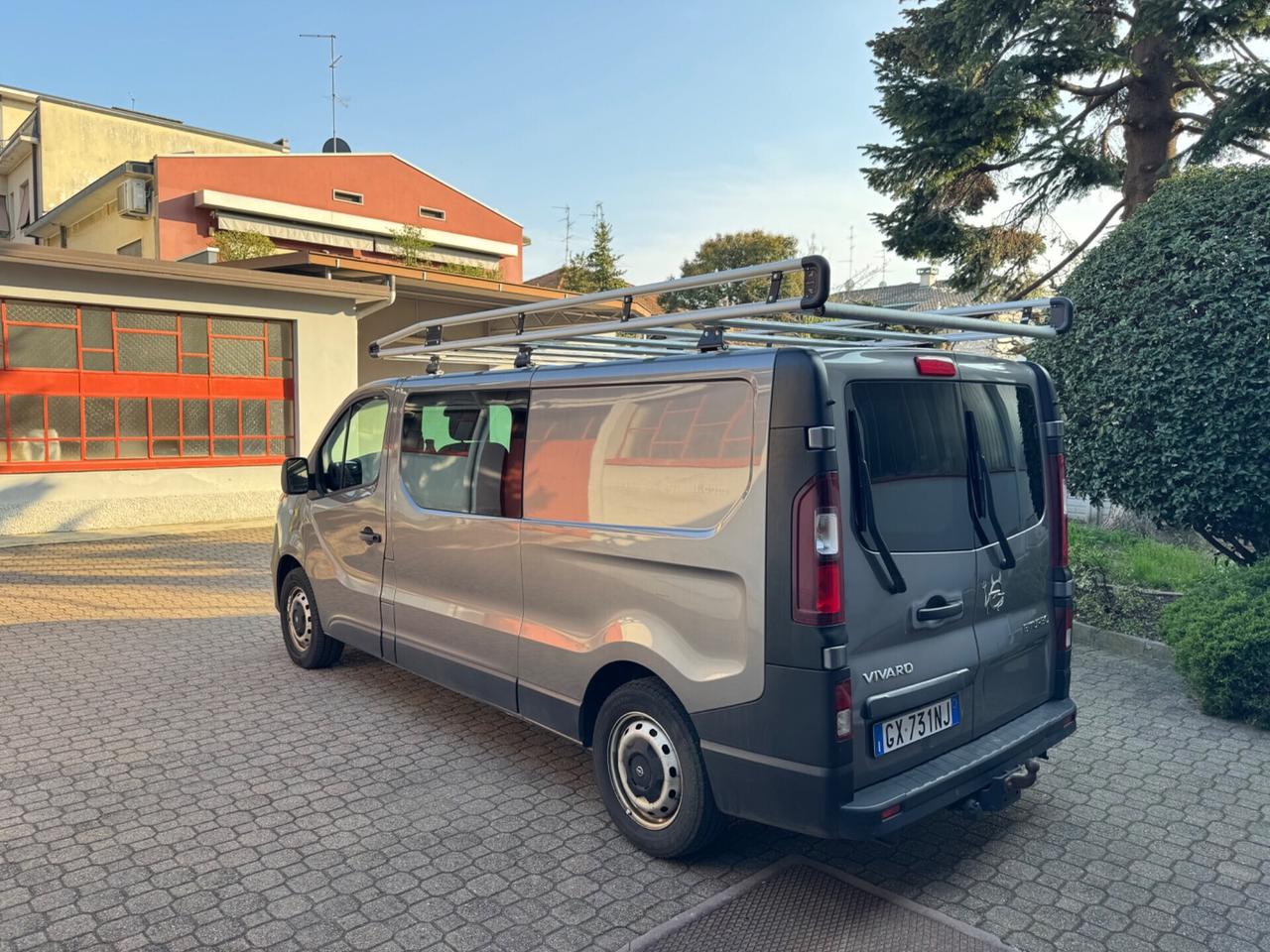 OPEL VIVARO 6 posti PASSO LUNGO