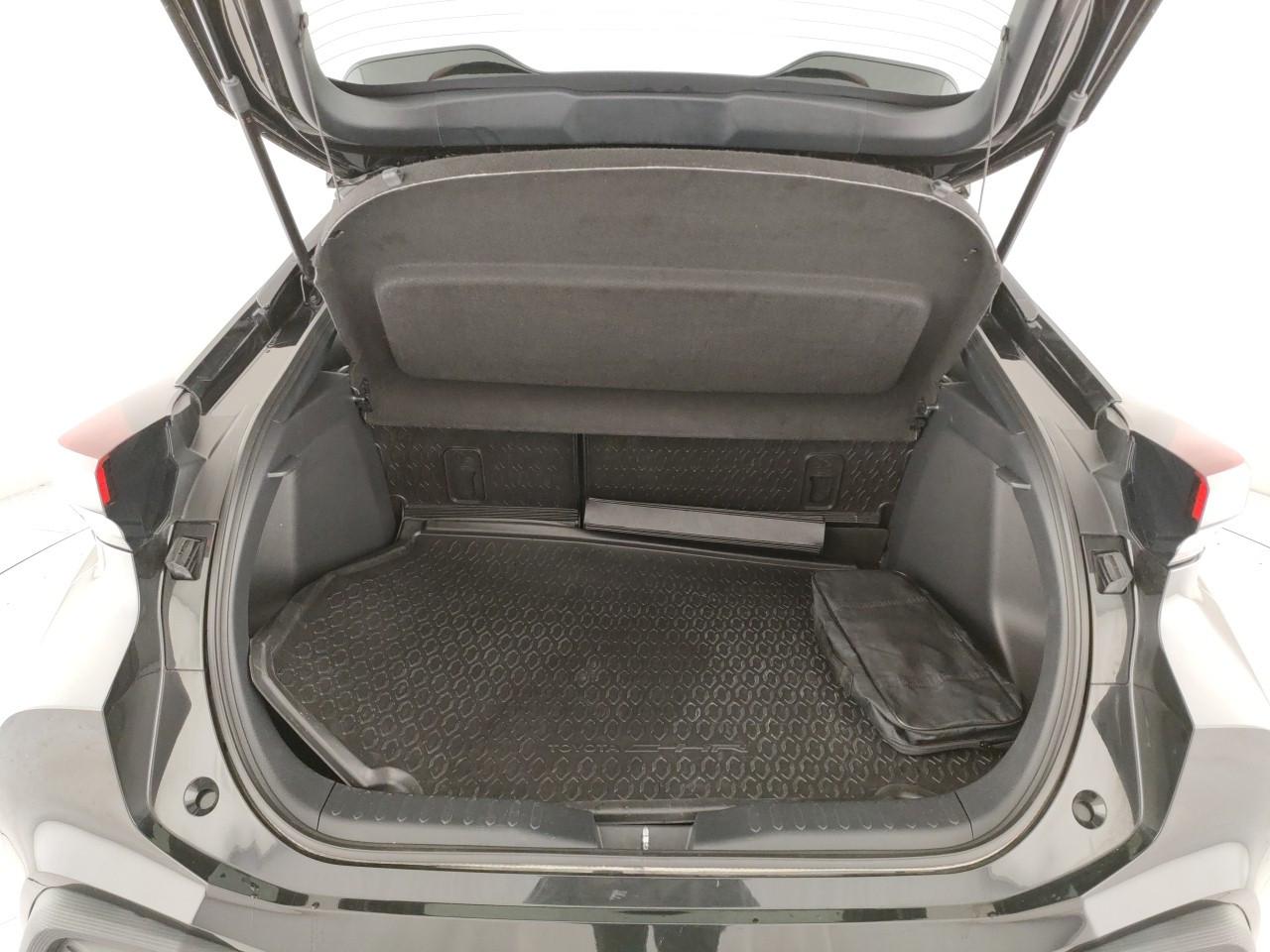 TOYOTA C-HR 1.8 hev Active fwd e-cvt