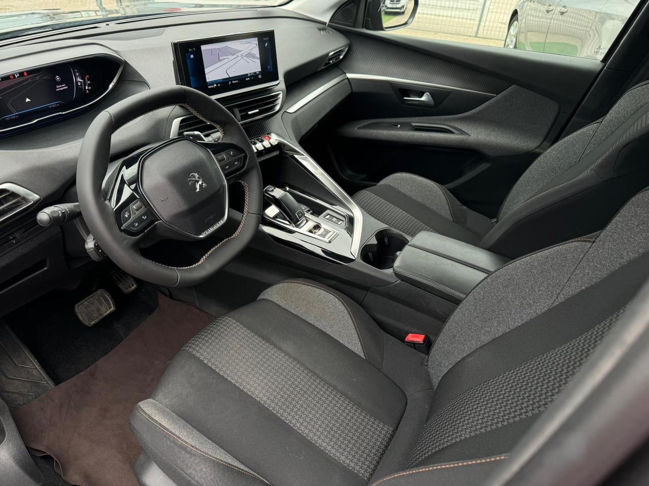 Peugeot 3008 BlueHDi 130 S&S EAT8 Allure
