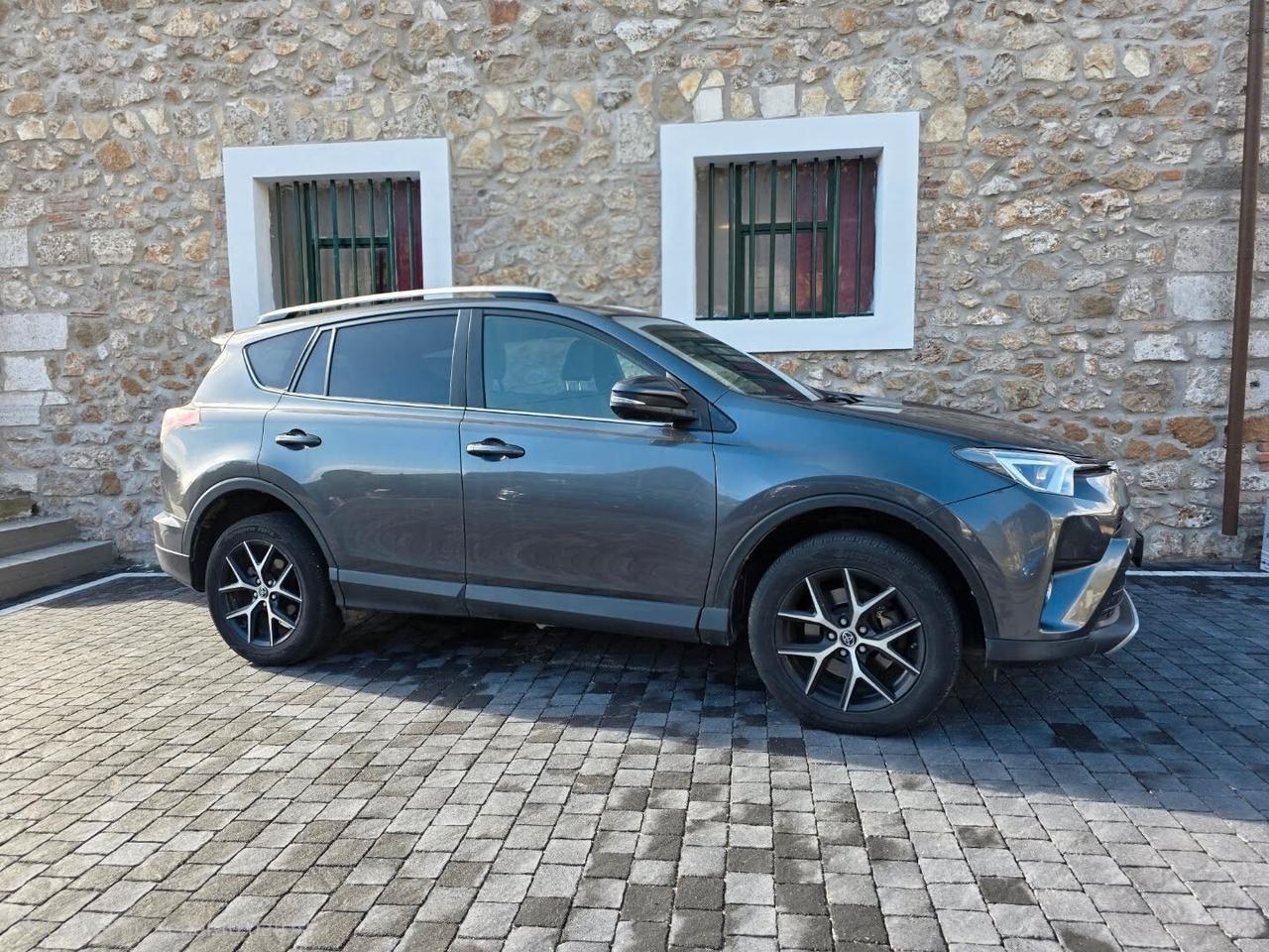 Toyota RAV 4 RAV4 2.0 D-4D 2WD Lounge