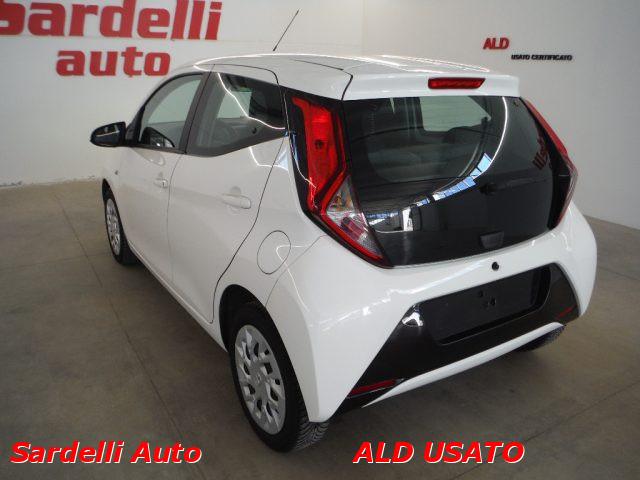 TOYOTA Aygo Connect 1.0