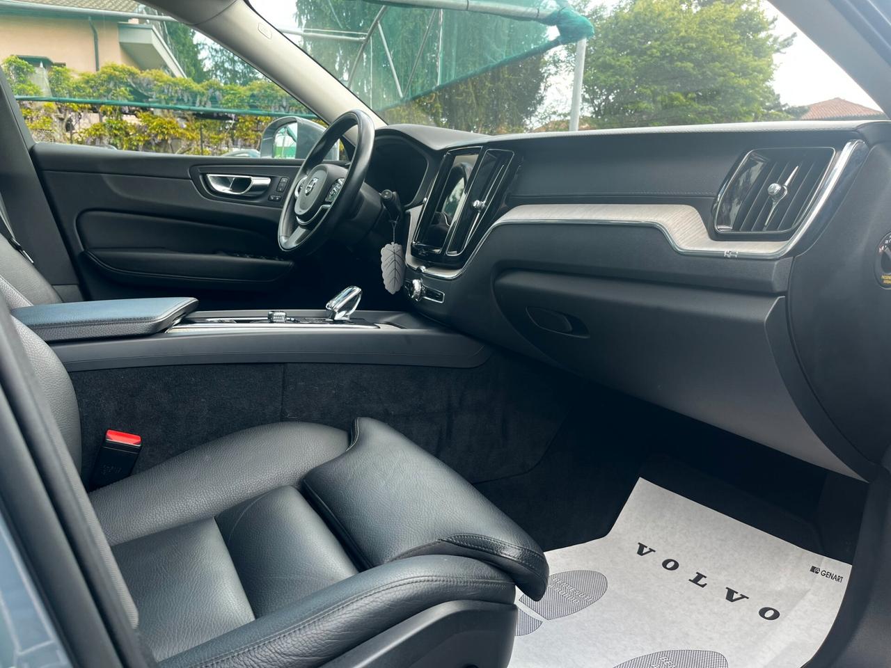 Volvo XC 60 XC60 B4 (d) AWD Geartronic Momentum Pro