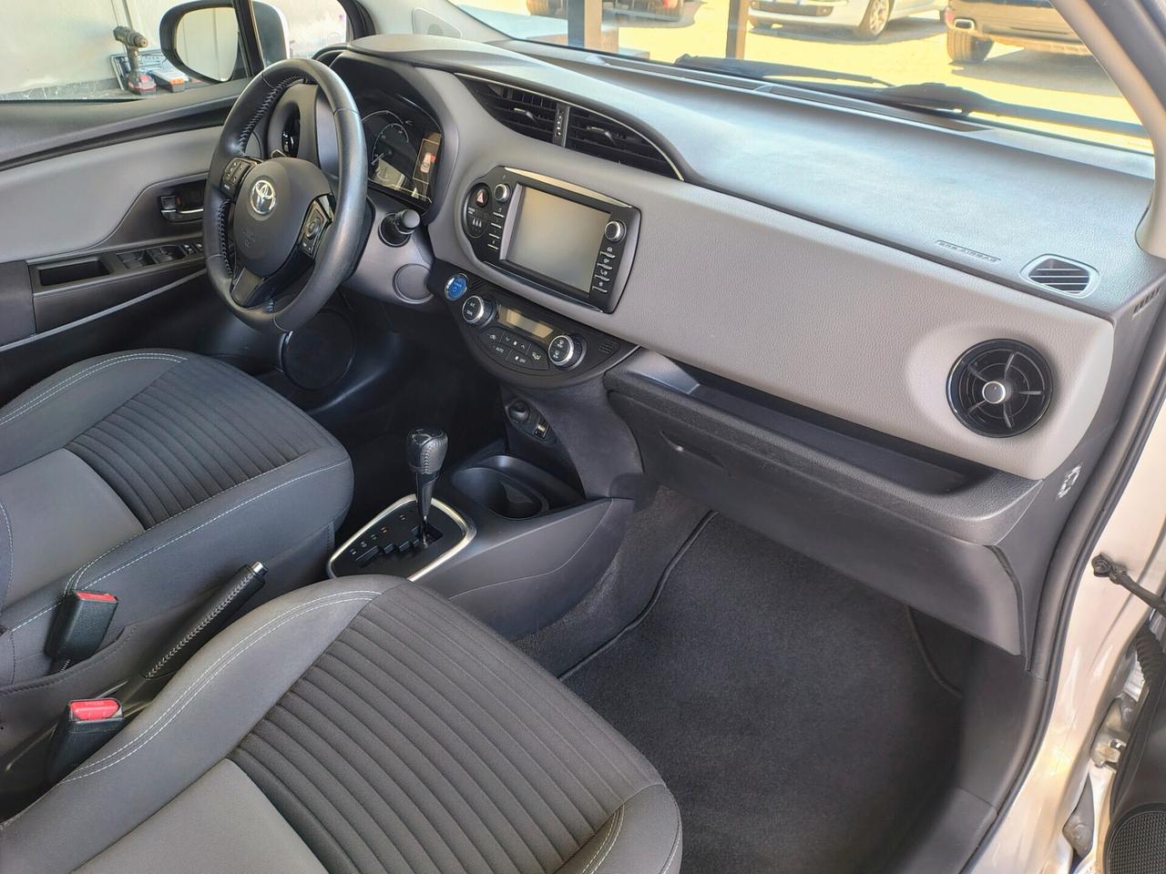 Toyota Yaris 1.5 Hybrid 5 porte Active