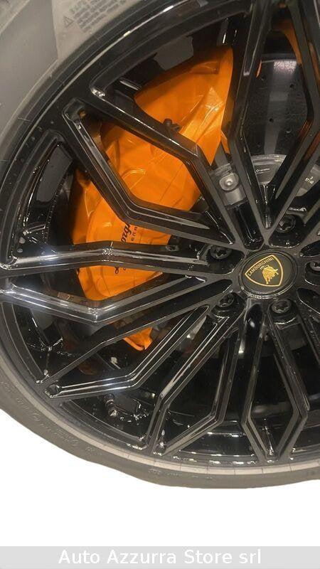 Lamborghini Urus SE | PACK STYLE, PACK DARK, B&O