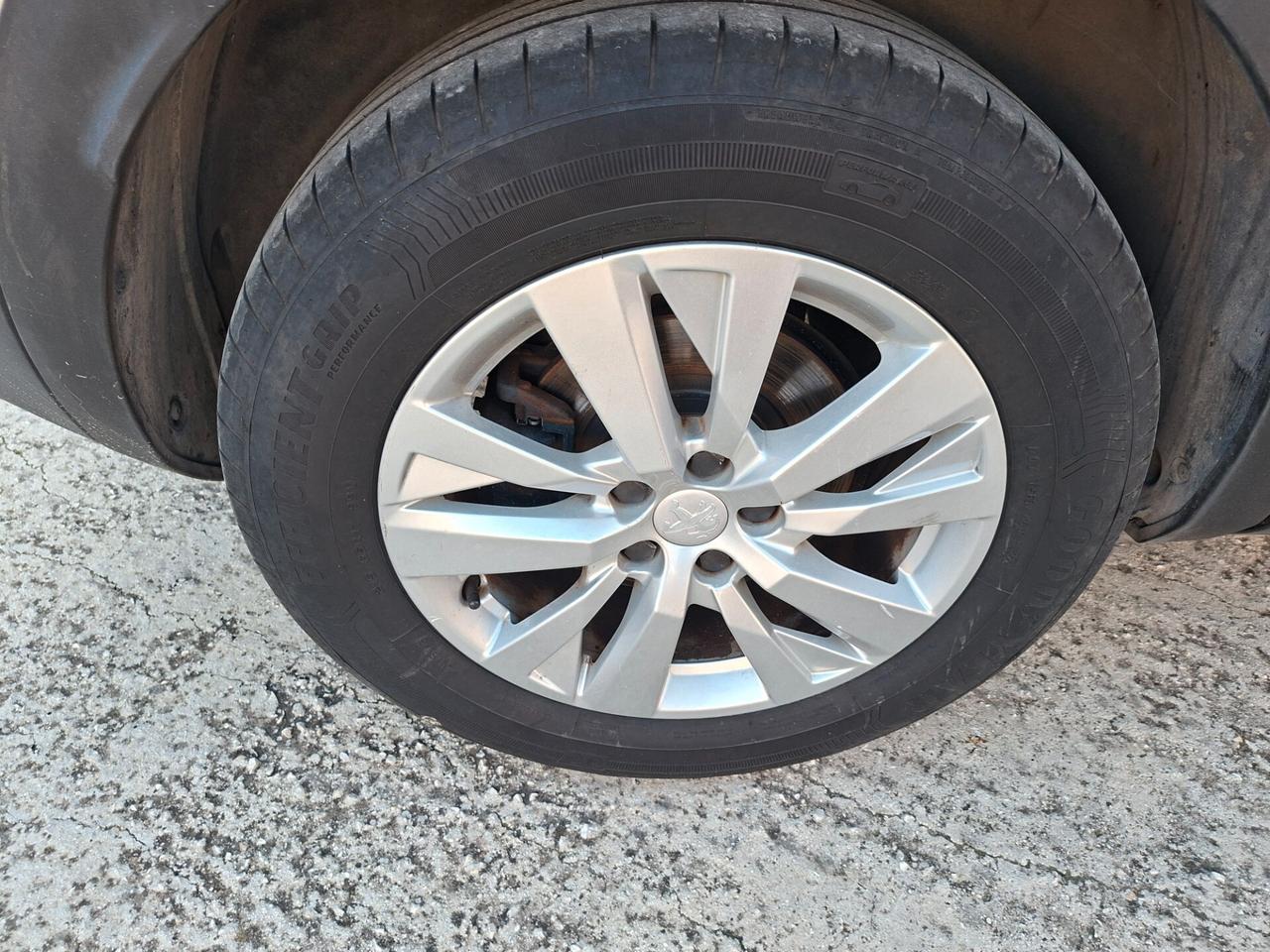 Peugeot 3008 BlueHDi 130 S&S EAT8 Business