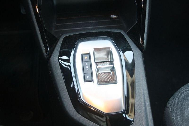 Peugeot 2008 2008 Hybrid 136 e-DCS6 Style