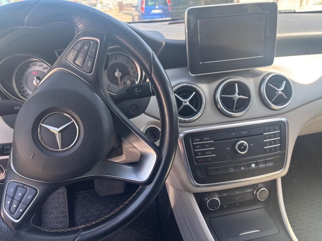 Mercedes-benz CLA 220 CDI Automatic Executive