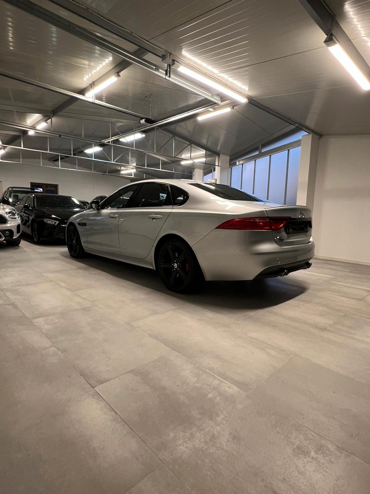Jaguar XE 2.0 D 240 CV AWD aut. Landmark Edition