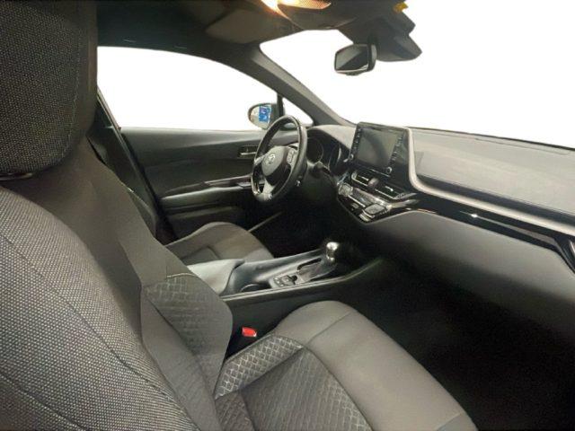 TOYOTA C-HR 1.8 Hybrid E-CVT Business